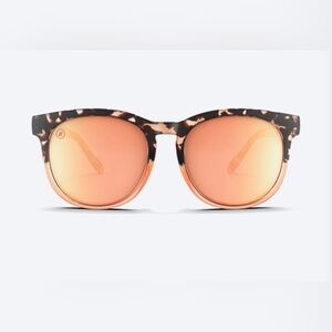 NWOT Women’s Blenders Sunglasses - Heart Rush